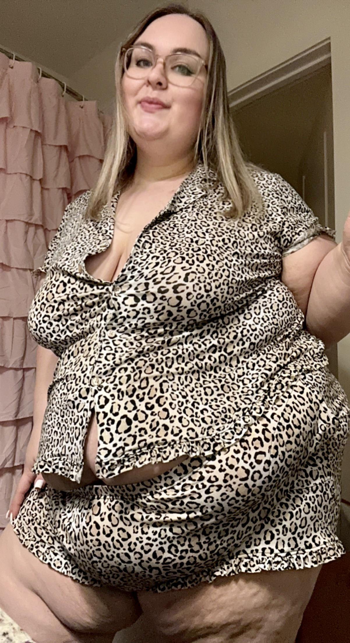 Easy Bellybutton Access R Ssbbw 400Lb Plus Easy Bellybutton Access R Ssbbw 400Lb Plus
